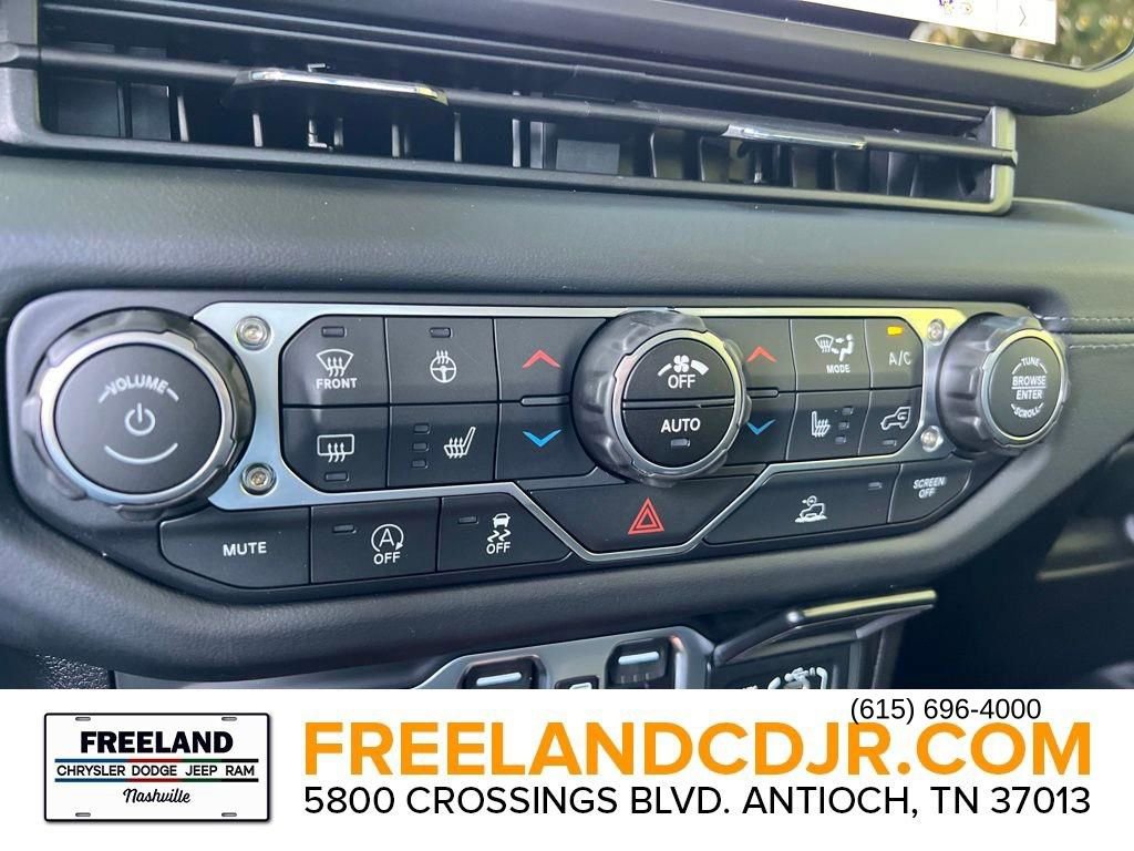 New 2025 Jeep Gladiator High Tide image 23