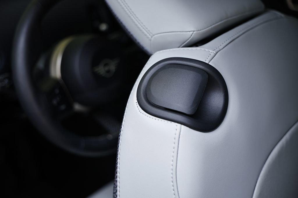 Used 2025 MINI Cooper S FWD image 22