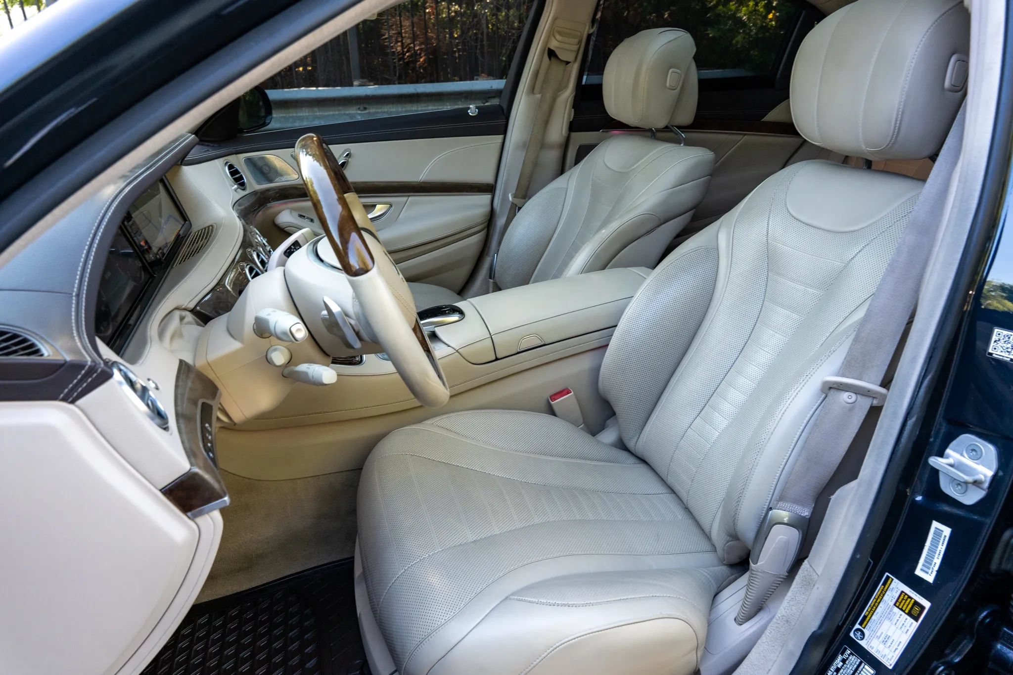 Used 2015 Mercedes-Benz S 550 4MATIC Sedan image 11