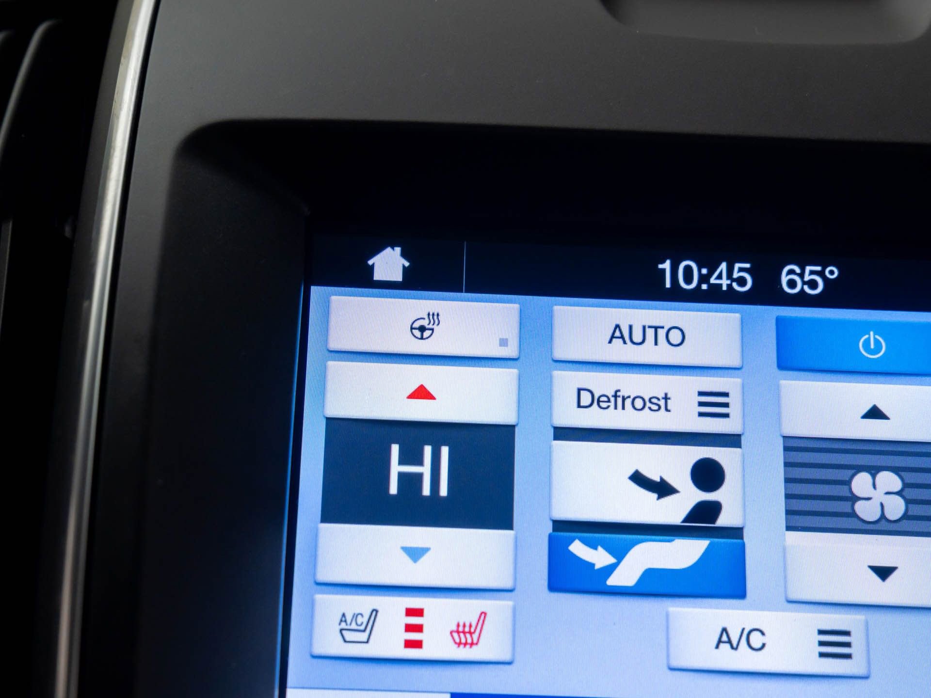 Used 2018 Ford Edge Titanium w/ Equipment Group 301A image 28