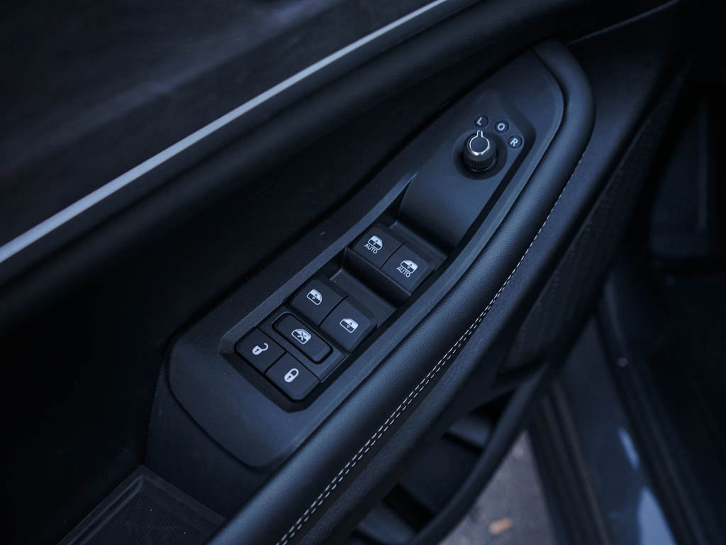 New 2025 Jeep Grand Cherokee Limited w/ Trailer Tow Package image 18