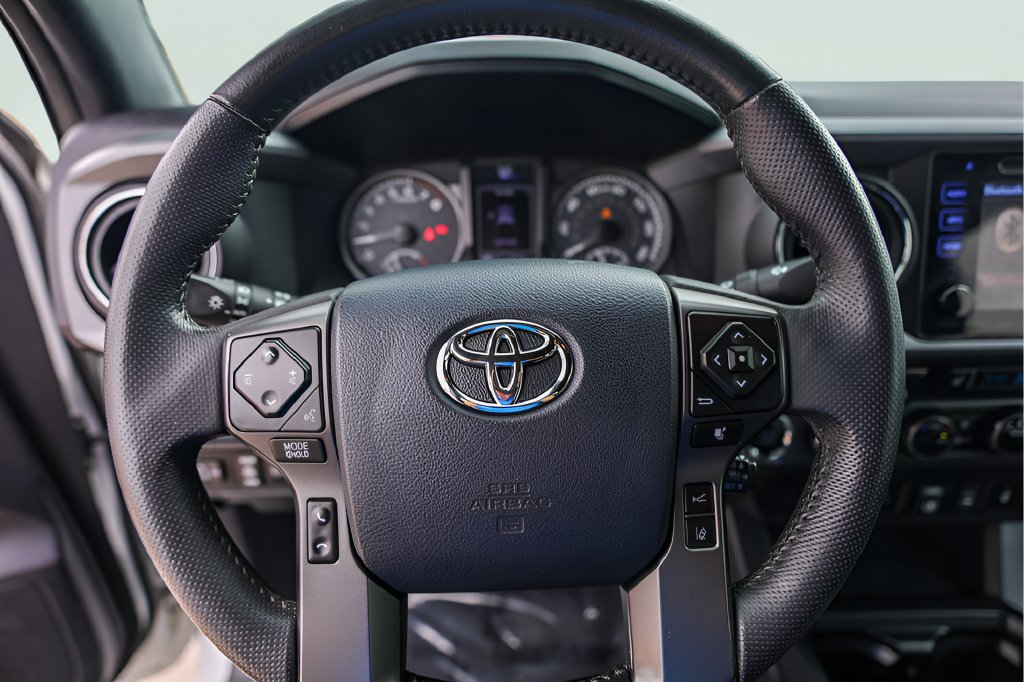 Used 2018 Toyota Tacoma TRD Pro AWD/4WD image 14