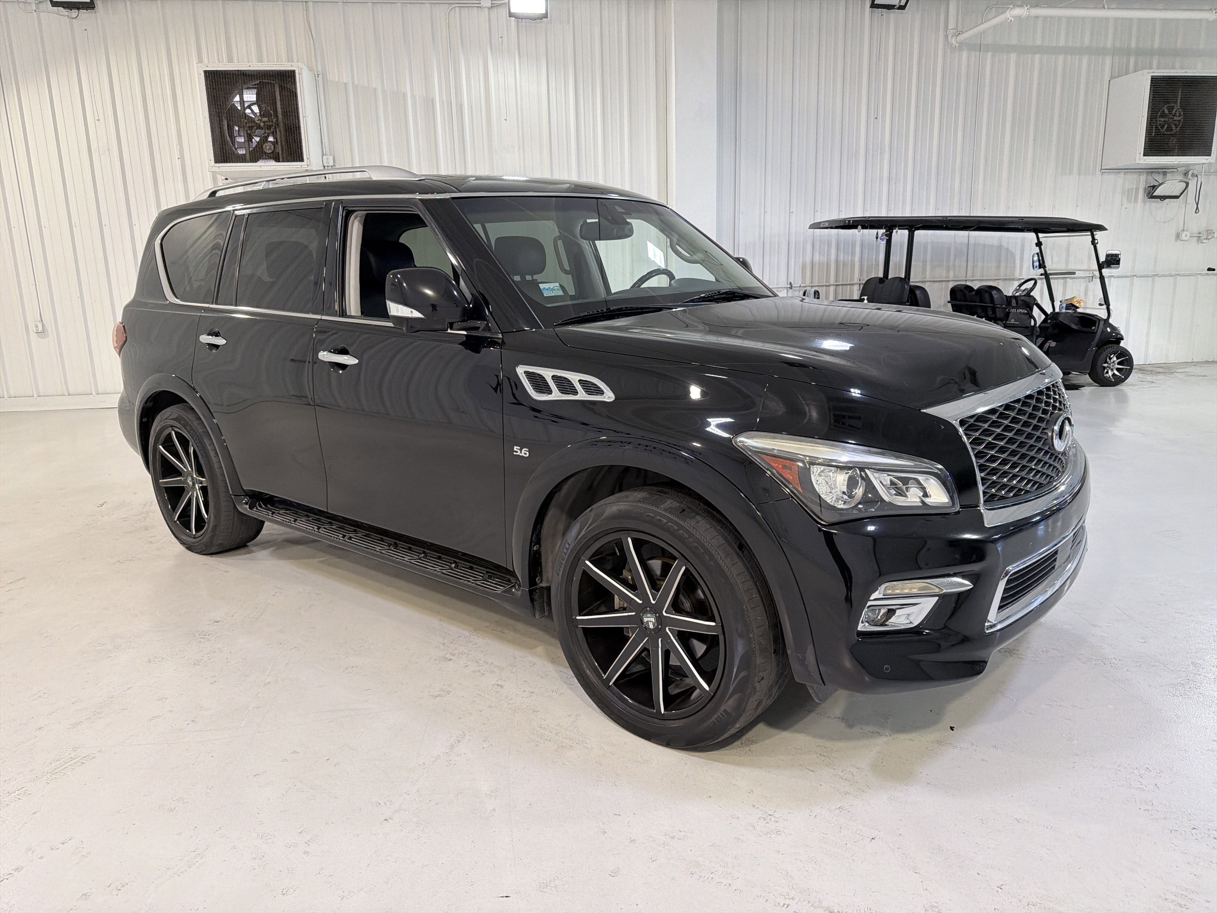 Used 2017 INFINITI QX80 2WD w/ Driver Assistance Package image 7