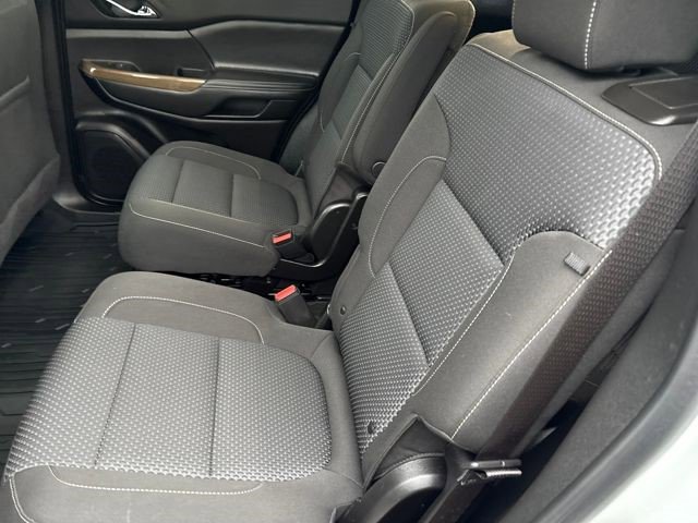 Used 2023 GMC Acadia SLE w/ Driver Convenience Package image 10