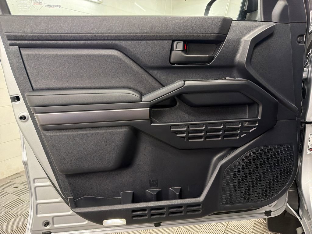 Used 2025 Toyota 4Runner SR5 image 16