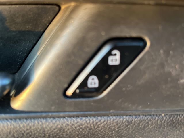 Used 2025 MAZDA CX-50 AWD 2.5 S w/ Preferred Package image 12