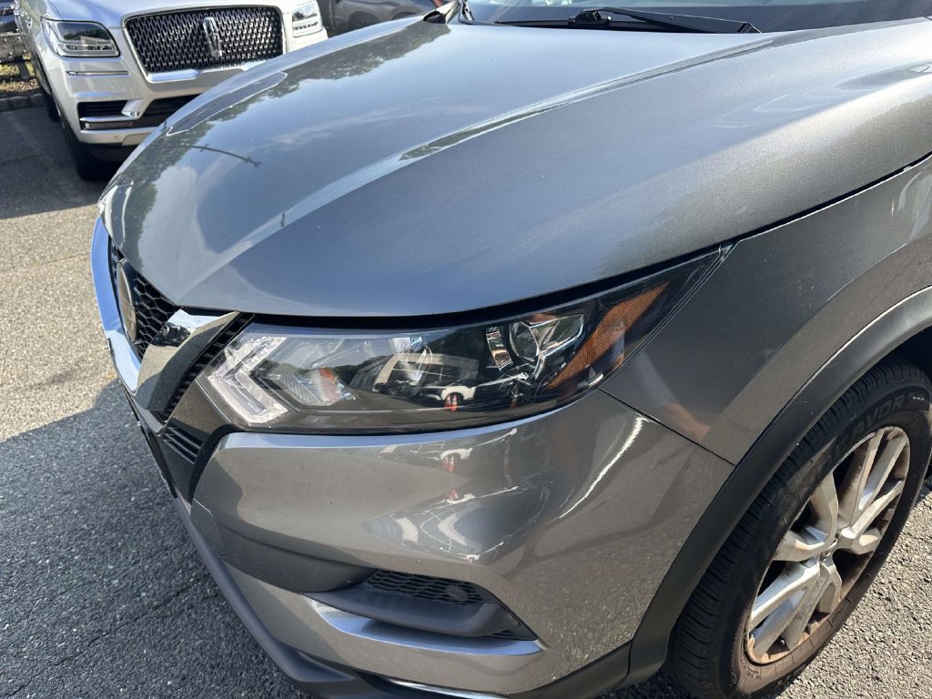 Used 2020 Nissan Rogue Sport SV w/ All-Weather Package AWD/4WD image 9