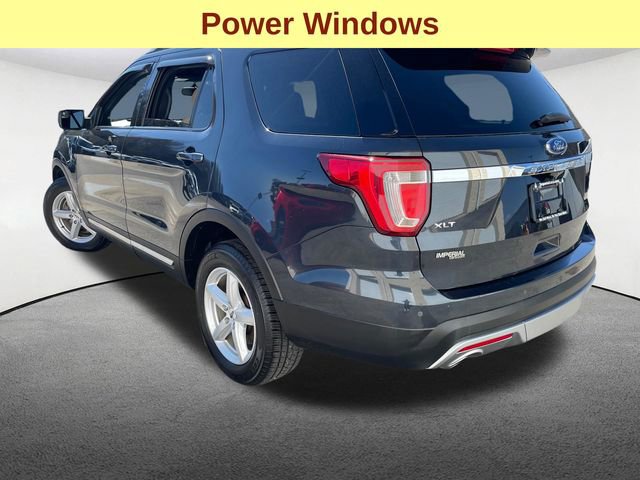 Used 2017 Ford Explorer XLT image 10