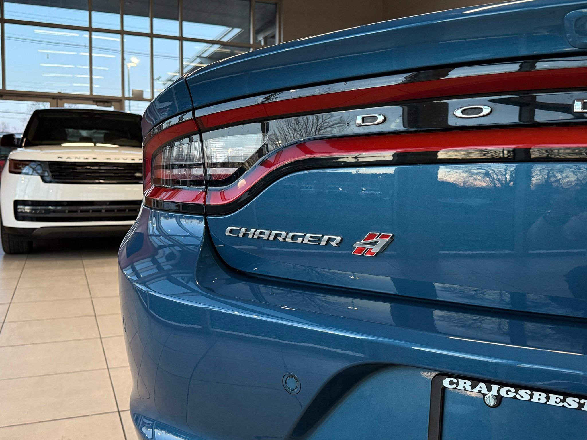 Used 2022 Dodge Charger SXT w/ Navigation & Travel Group image 9