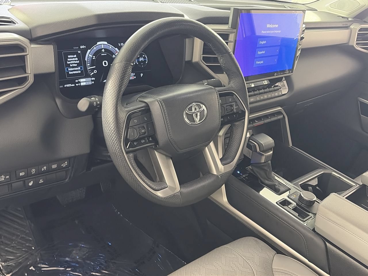 Used 2024 Toyota Tundra Limited AWD/4WD image 11