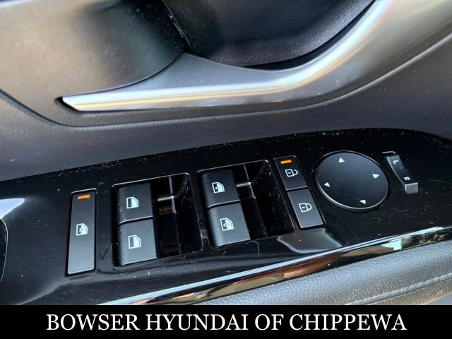 Used 2025 Hyundai Santa Cruz Limited AWD/4WD image 14