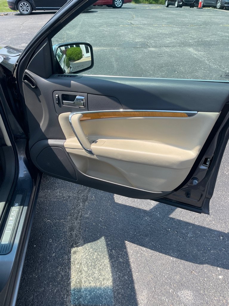 Used 2012 Lincoln MKZ AWD image 23