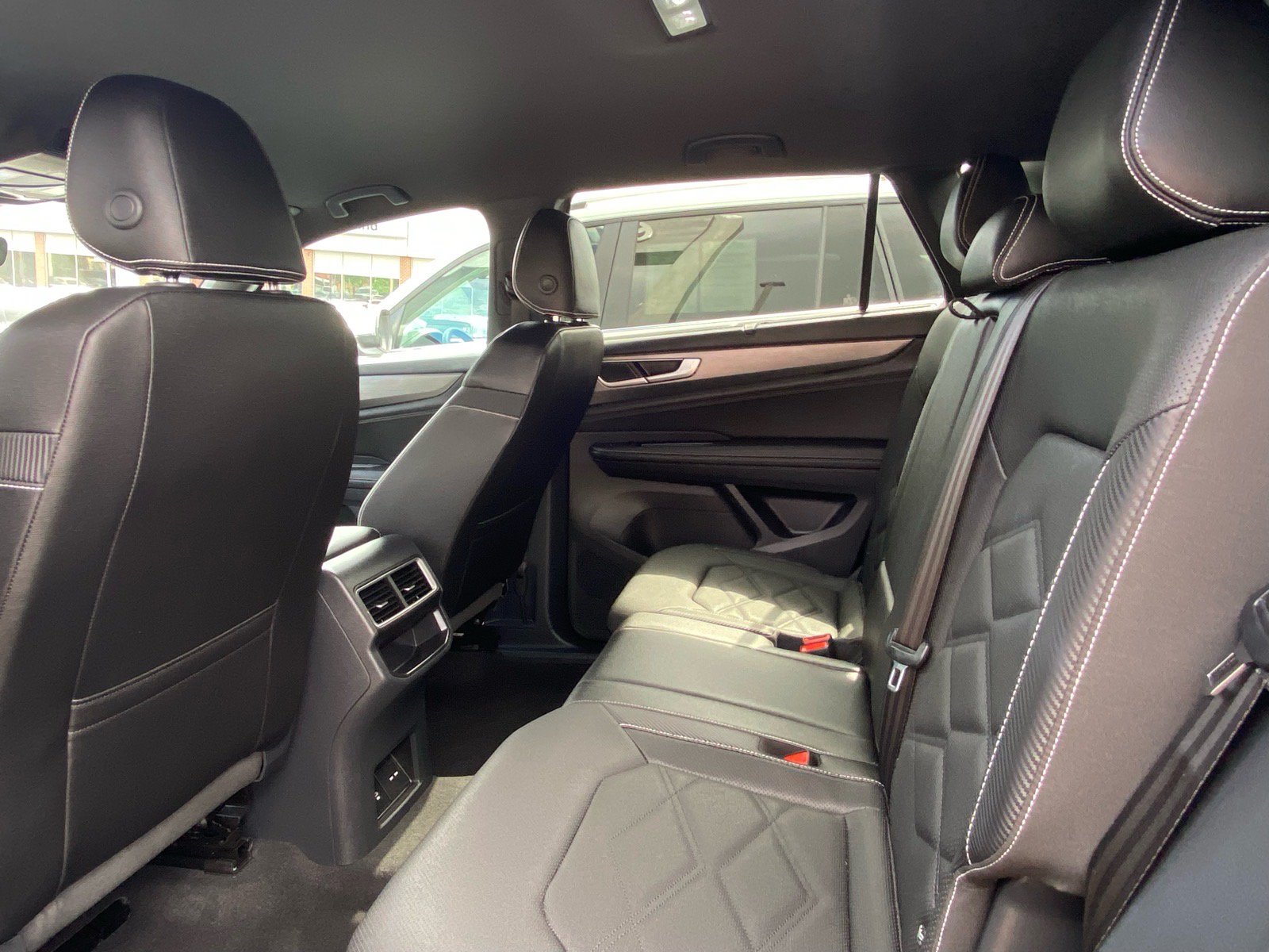 Certified 2026 Volkswagen Atlas Cross Sport SE AWD/4WD image 16