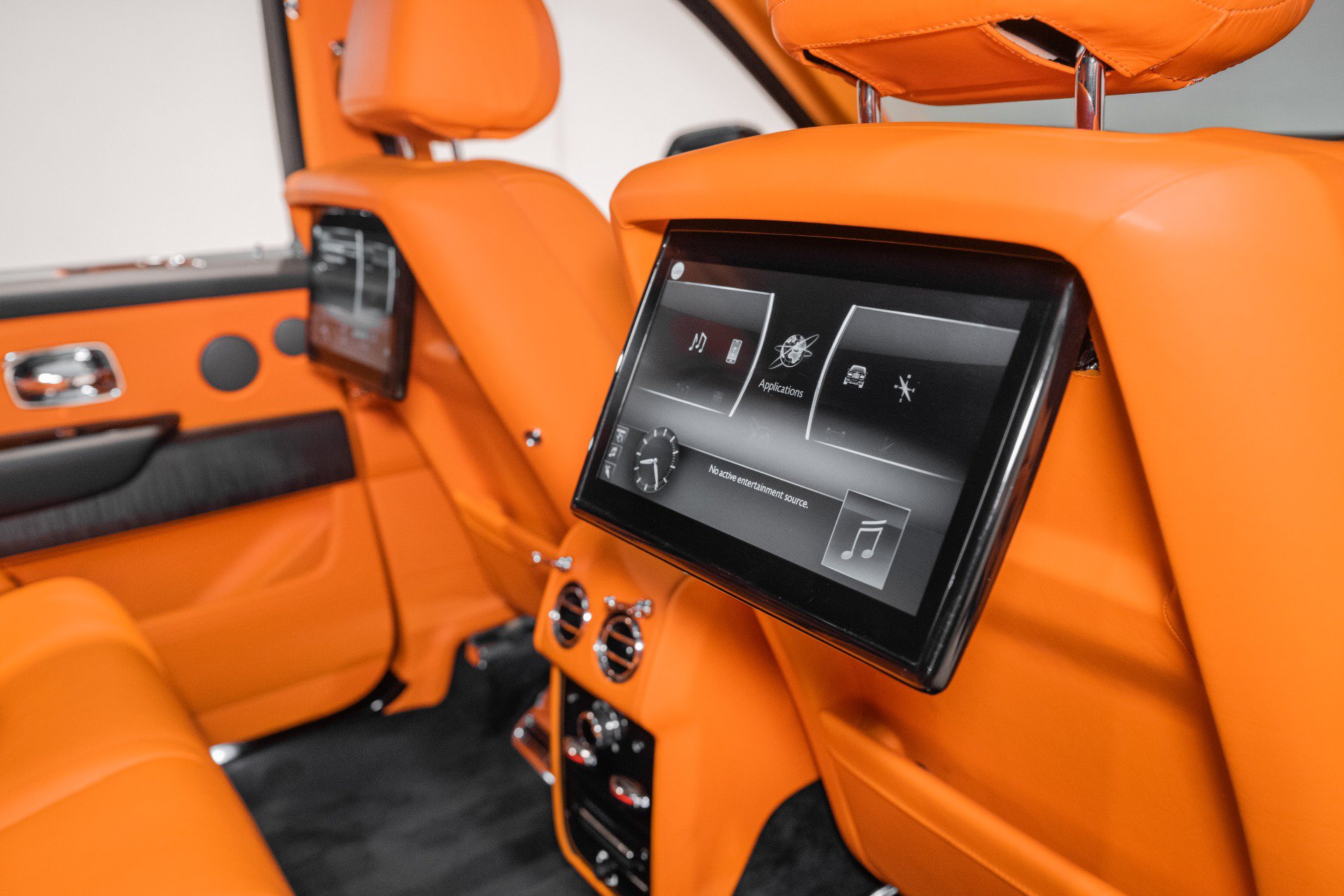 Used 2020 Rolls-Royce Cullinan AWD/4WD image 26