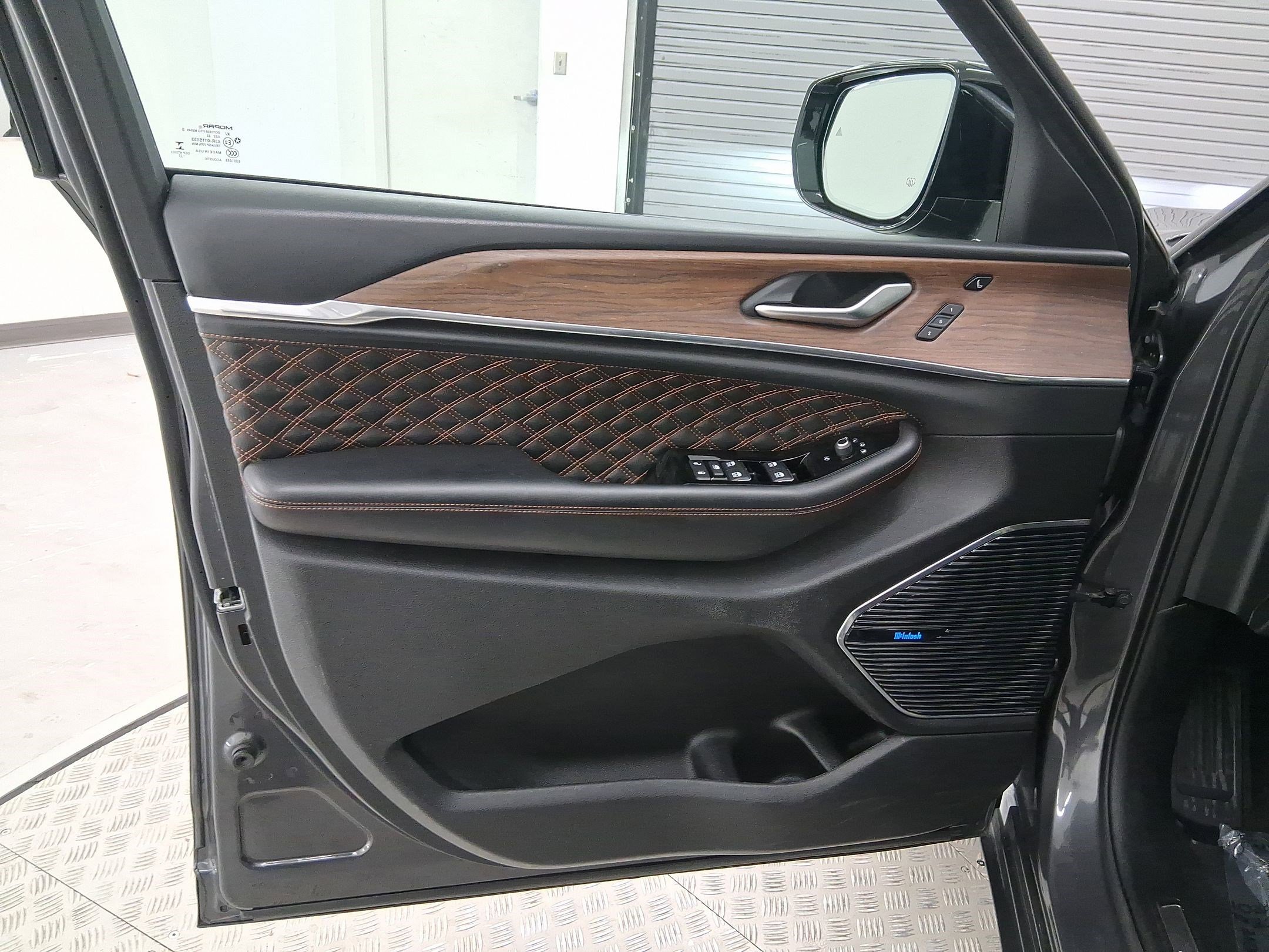 Used 2022 Jeep Grand Cherokee Summit w/ Adv Protech Group IV image 12