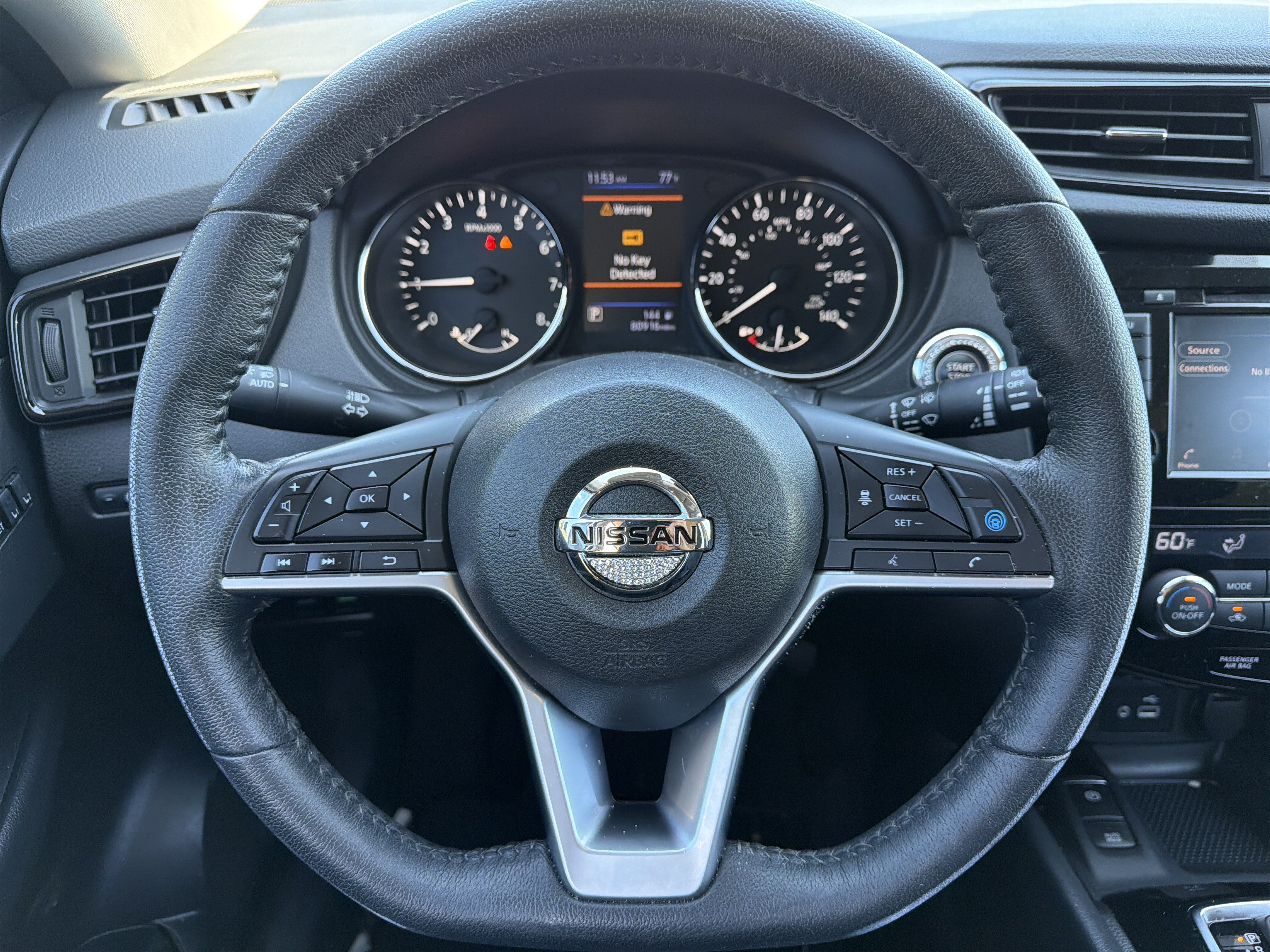 Used 2020 Nissan Rogue SV w/ Premium Package FWD image 12
