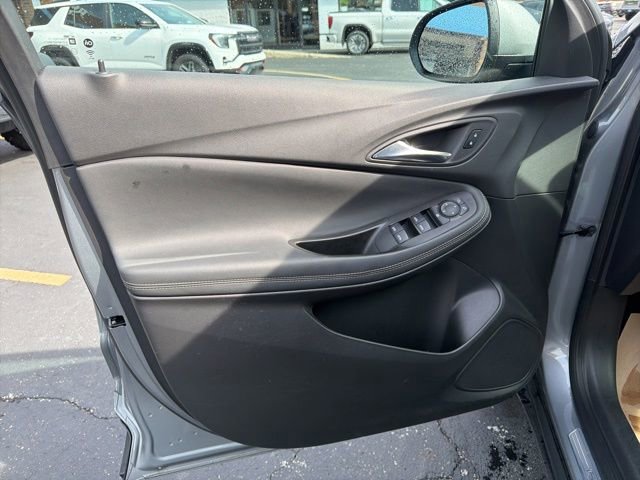 Certified 2023 Buick Encore GX Select w/ Safety Package II FWD image 11