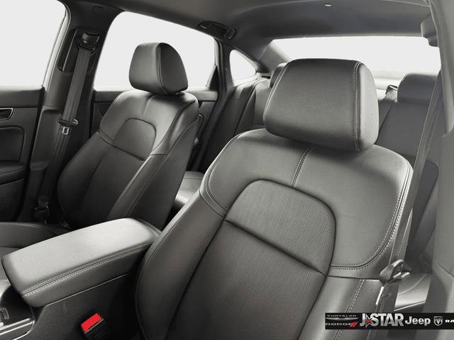 Used 2025 Honda Civic Sport image 11