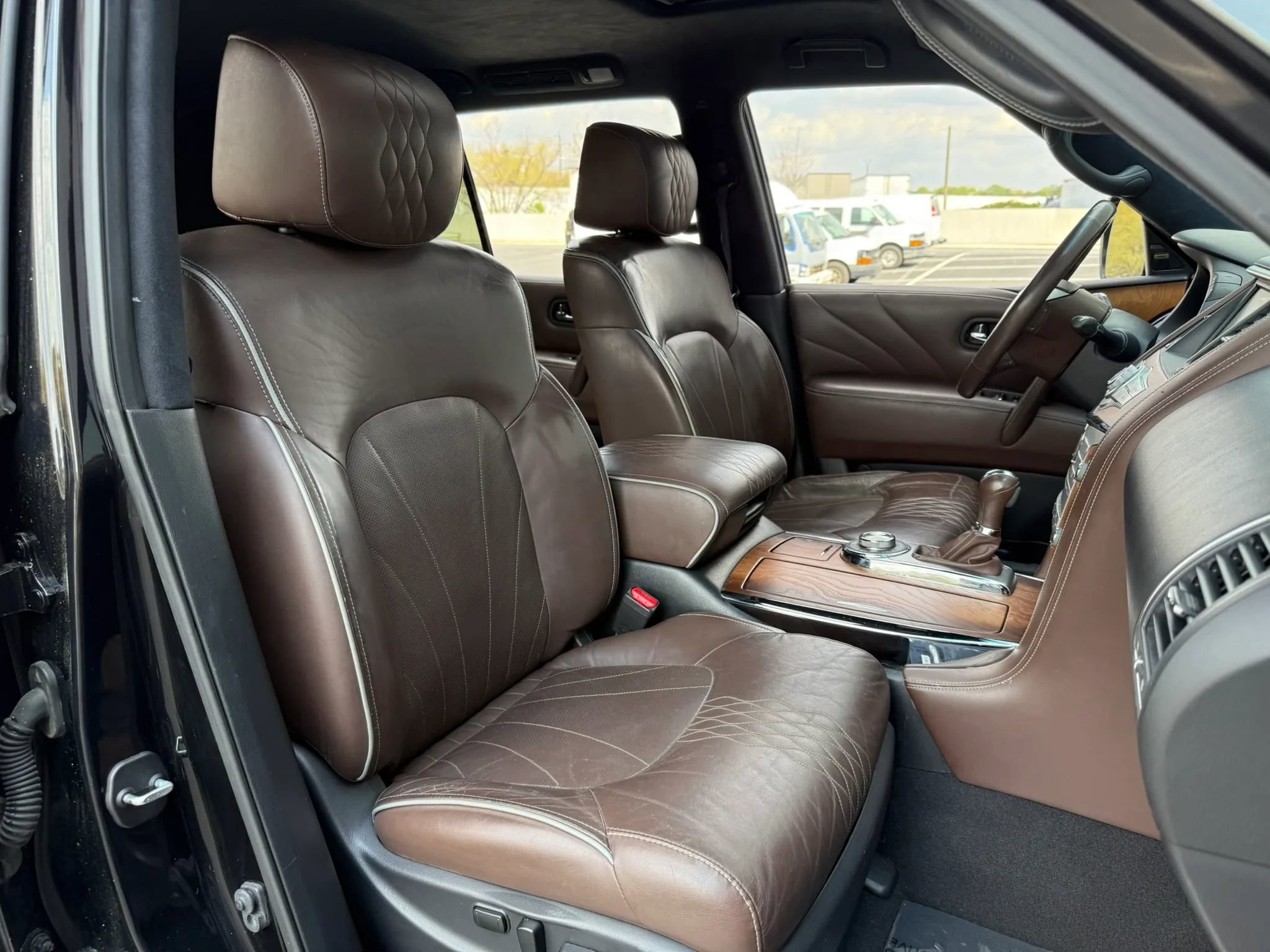 Used 2016 INFINITI QX80 Limited image 30