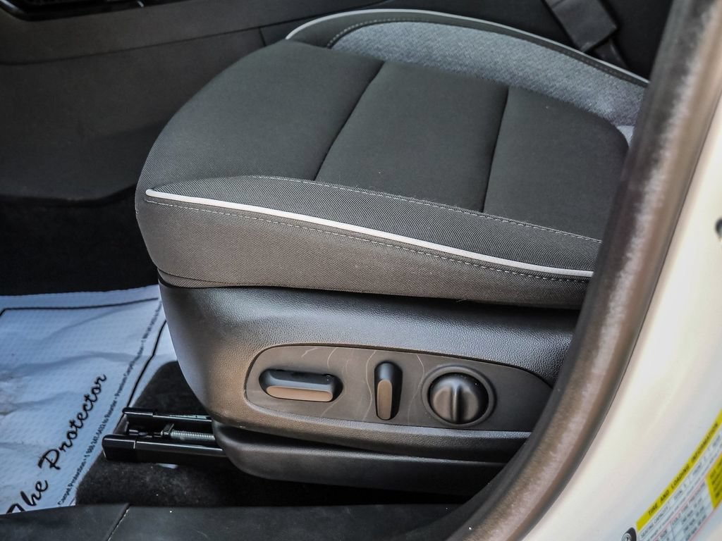 Used 2022 Chevrolet TrailBlazer LT w/ Convenience Package FWD image 50