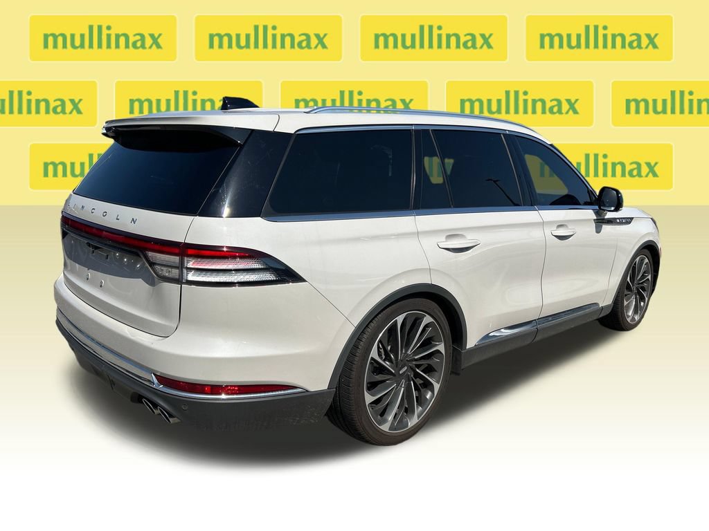 Used 2025 Lincoln Aviator Reserve w/ Equipment Group 201A AWD/4WD image 2