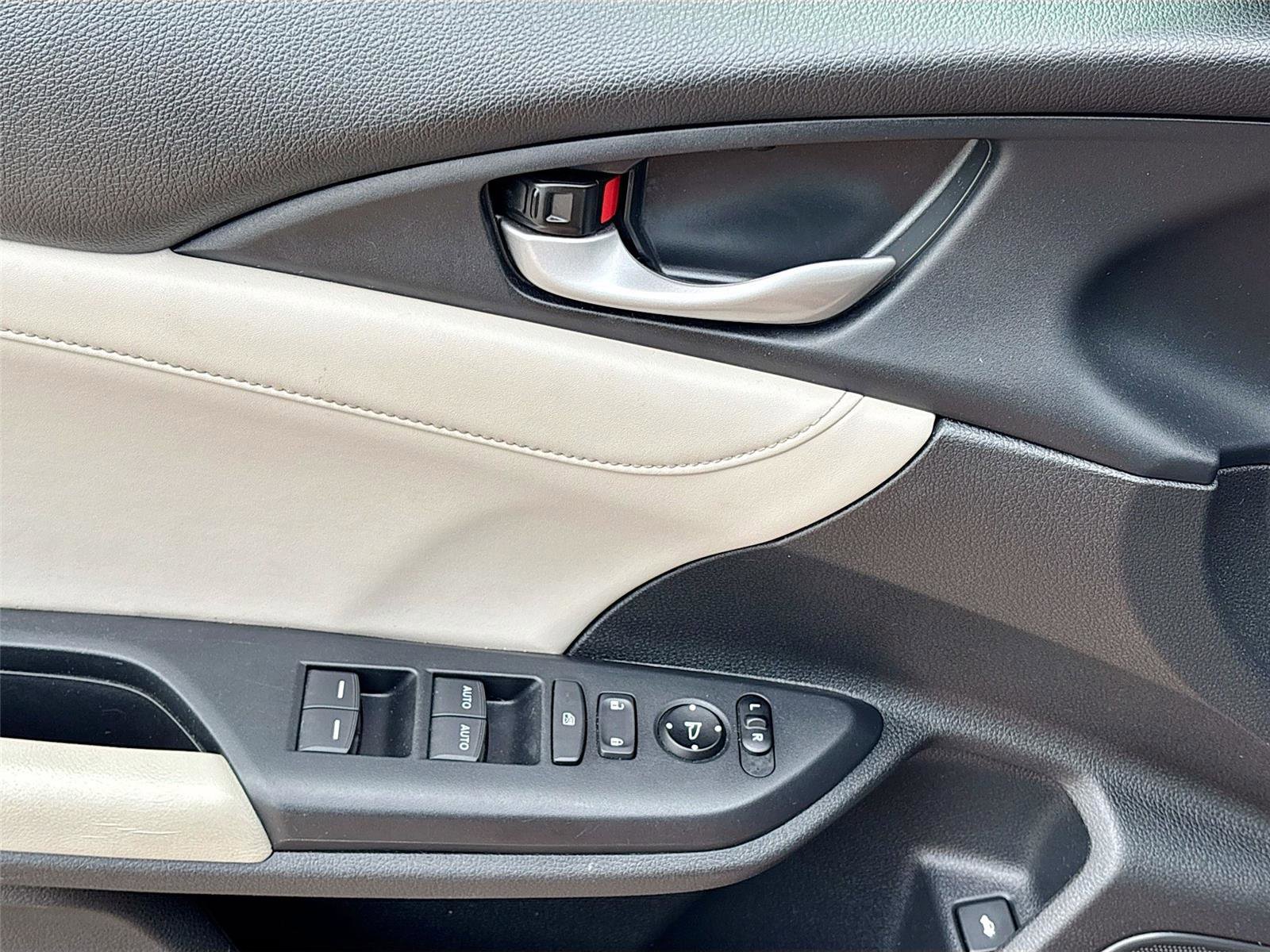 Used 2019 Honda Insight Touring image 18