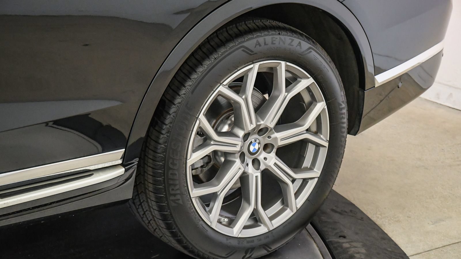 Certified 2024 BMW X7 xDrive40i AWD/4WD image 11