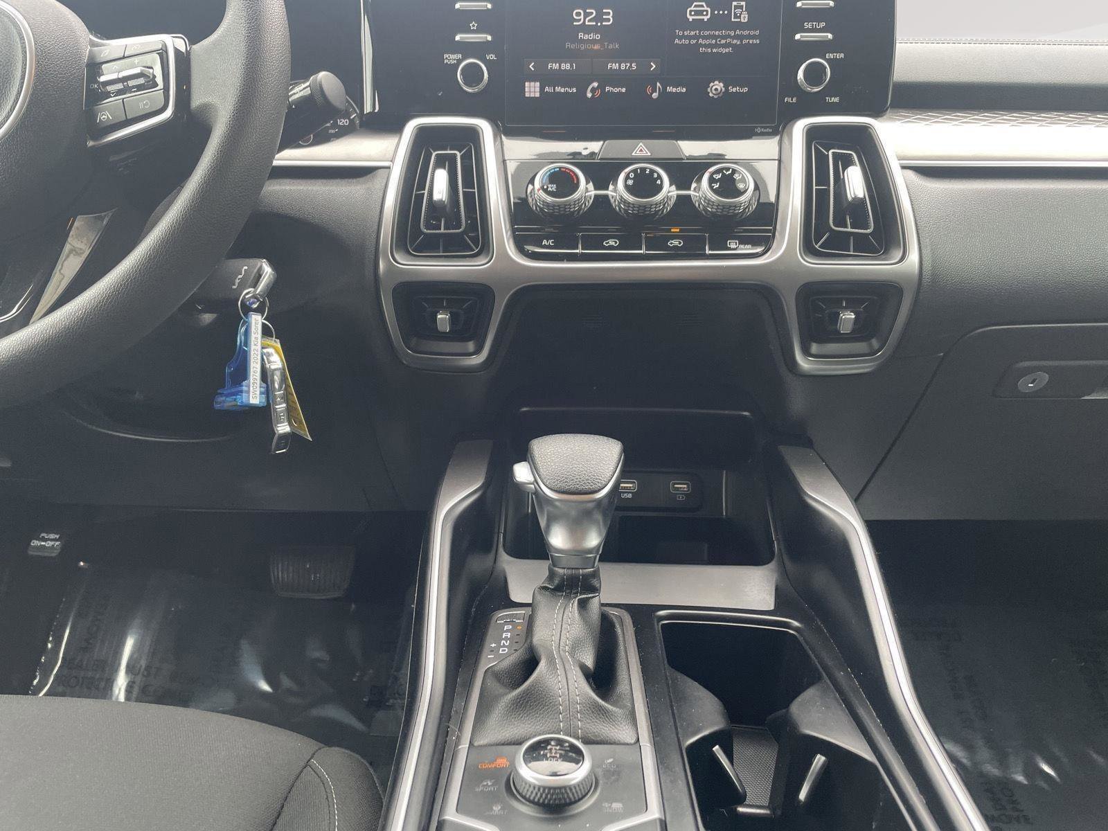 Used 2022 Kia Sorento LX AWD/4WD image 17