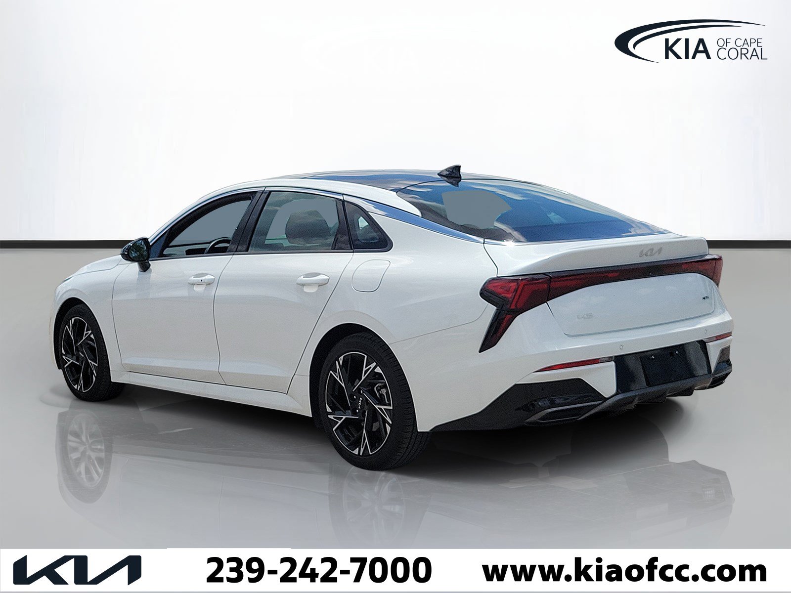 Certified 2025 Kia K5 GT-Line w/ GT-Line Premium Package FWD image 4