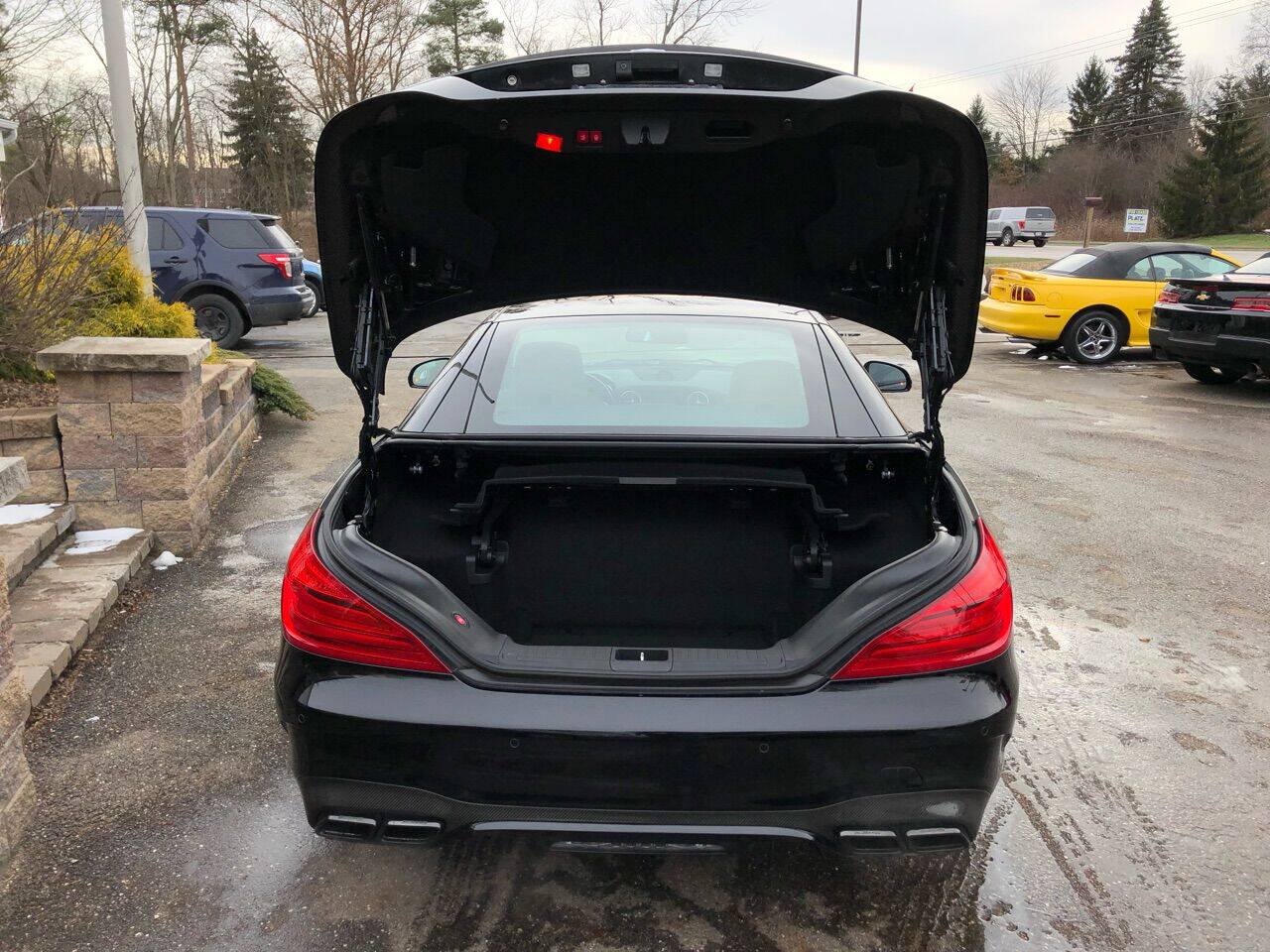 Used 2017 Mercedes-Benz SL 63 AMG image 6