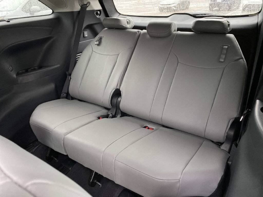 New 2026 Toyota Sienna XLE AWD/4WD image 8