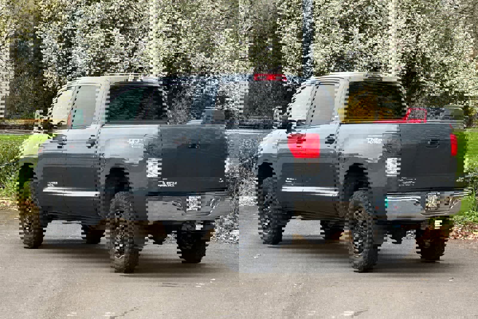 Used 2010 Toyota Tundra 4x4 CrewMax image 6