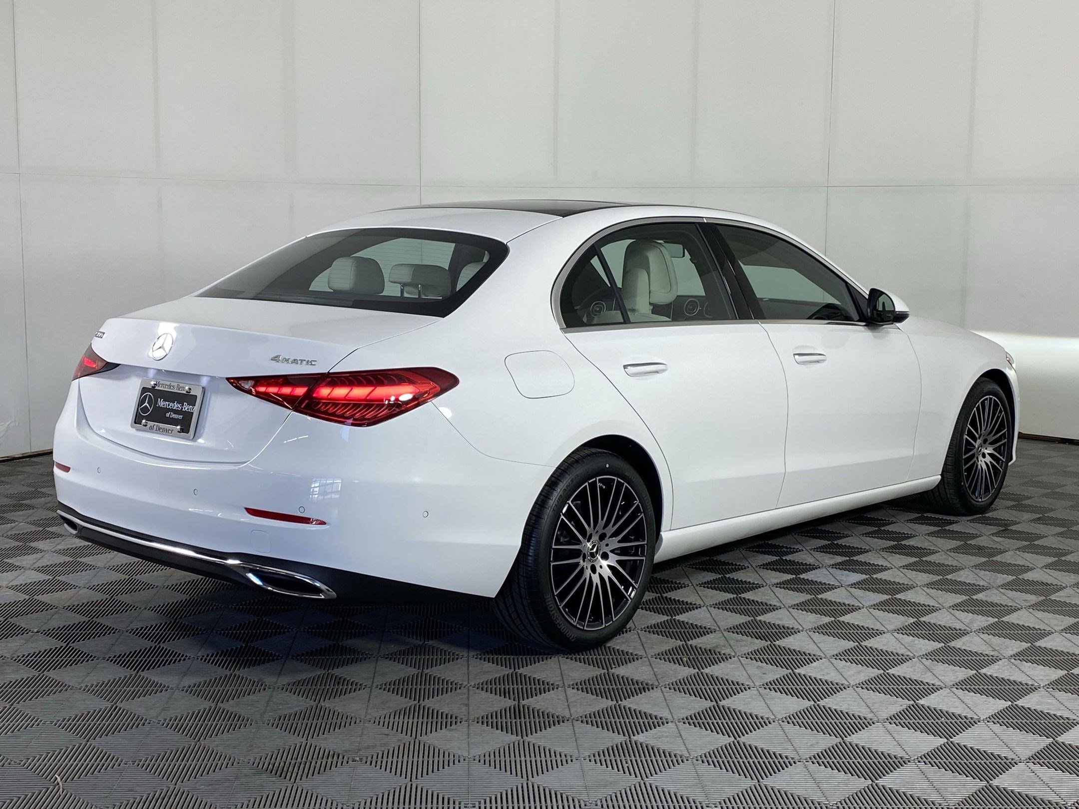 Used 2025 Mercedes-Benz C 300 4MATIC Sedan image 8