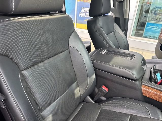 Used 2020 Chevrolet Suburban Premier image 34