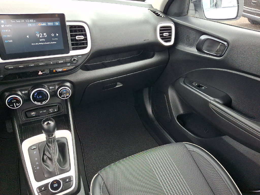 Used 2026 Hyundai Venue SEL FWD image 17