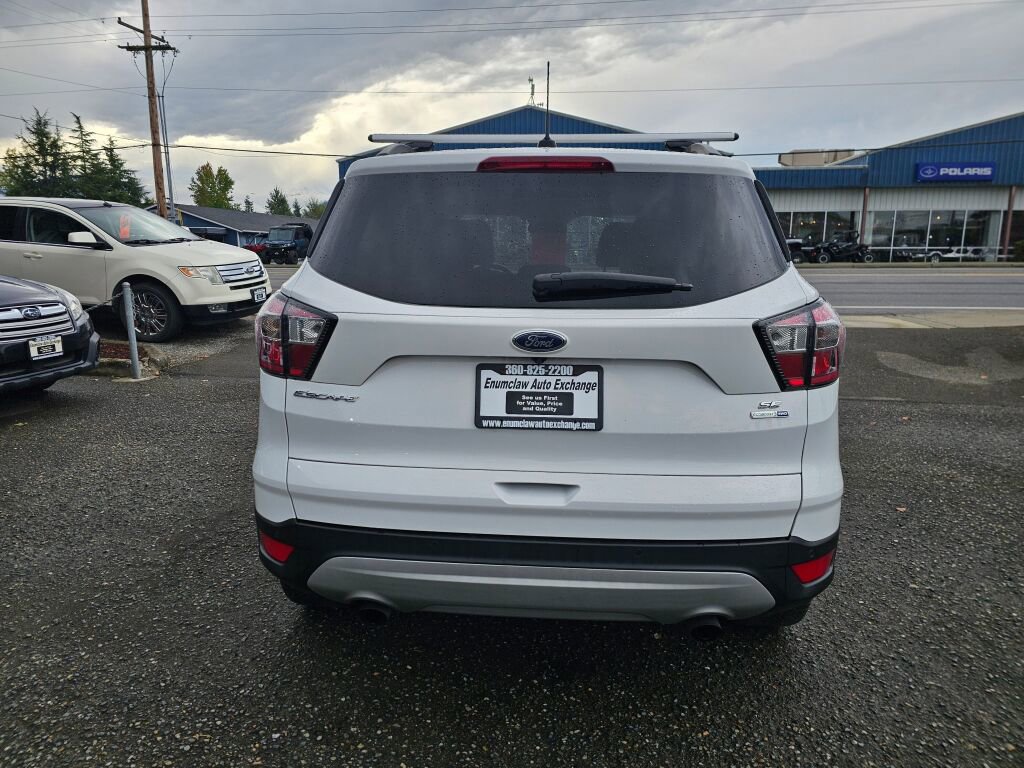 Used 2017 Ford Escape SE w/ Equipment Group 201A image 6