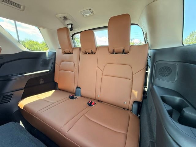 New 2026 Nissan Pathfinder Platinum w/ Cargo Package AWD/4WD image 16
