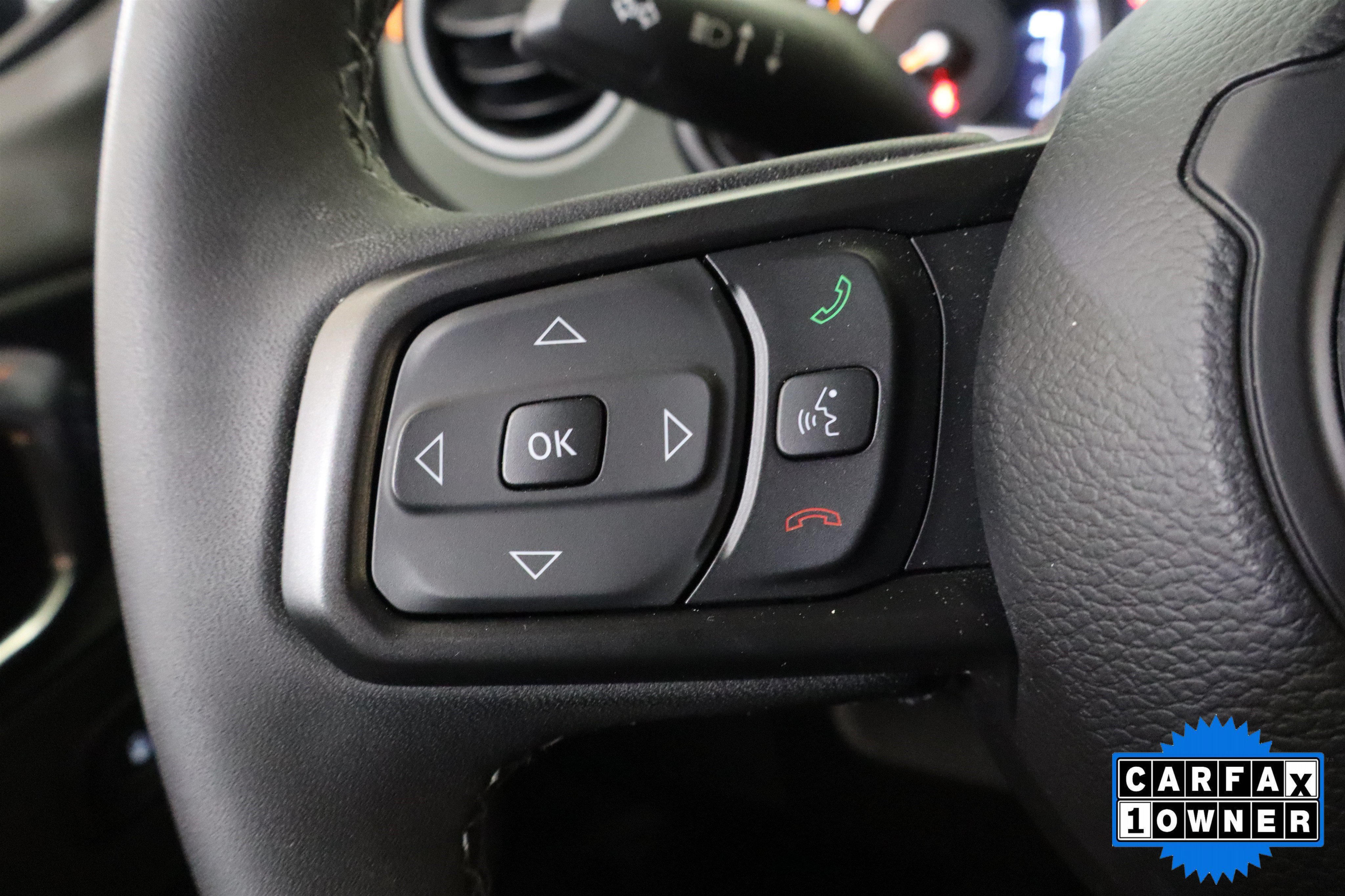 Used 2025 Jeep Gladiator Mojave w/ Safety Group AWD/4WD image 31