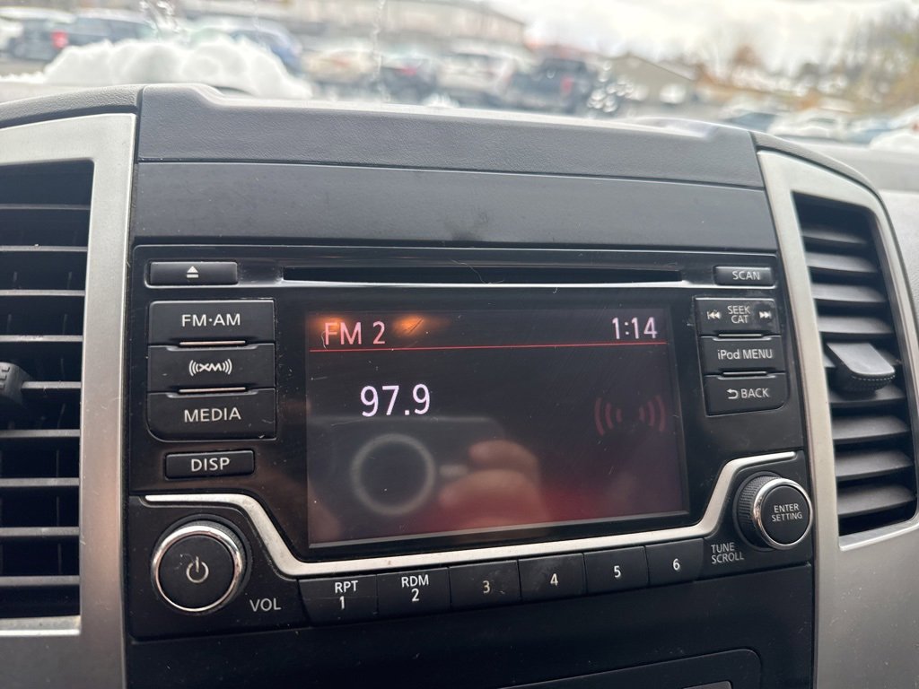 Used 2018 Nissan Frontier SV image 25