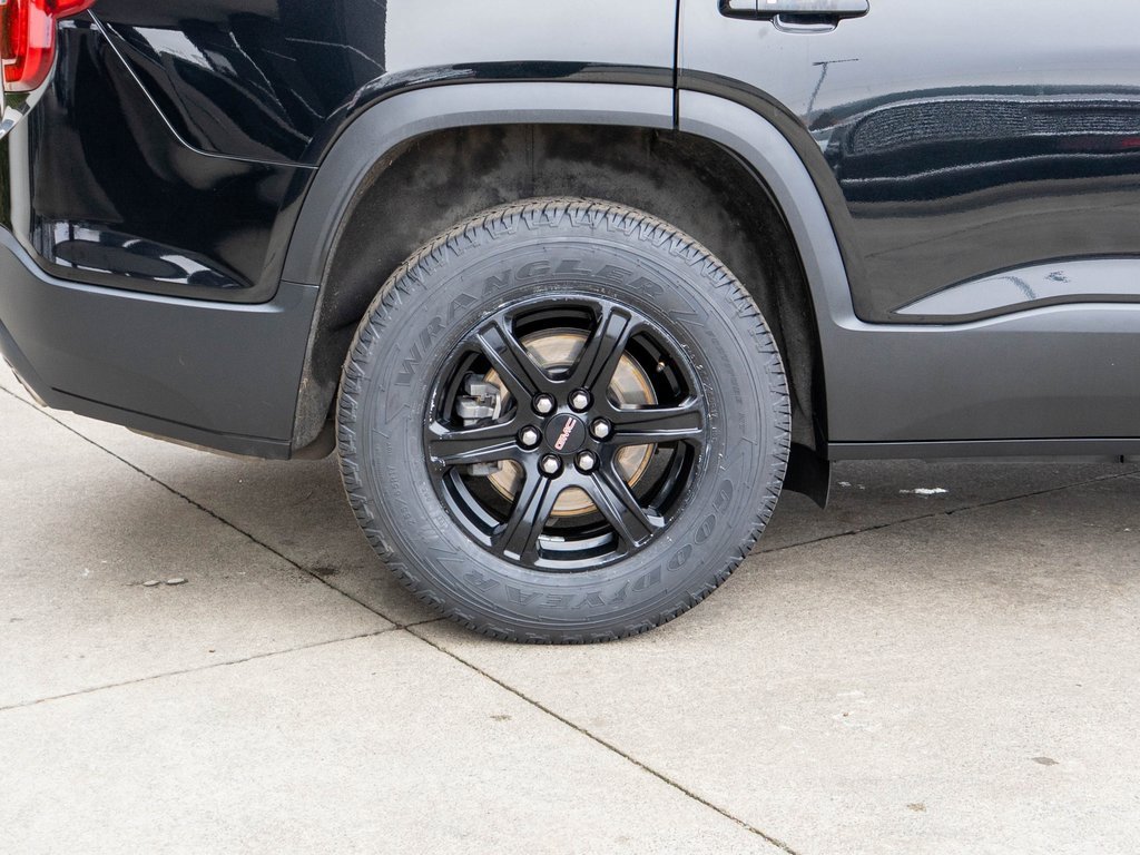 Used 2021 GMC Acadia AT4 w/ Technology Package image 38