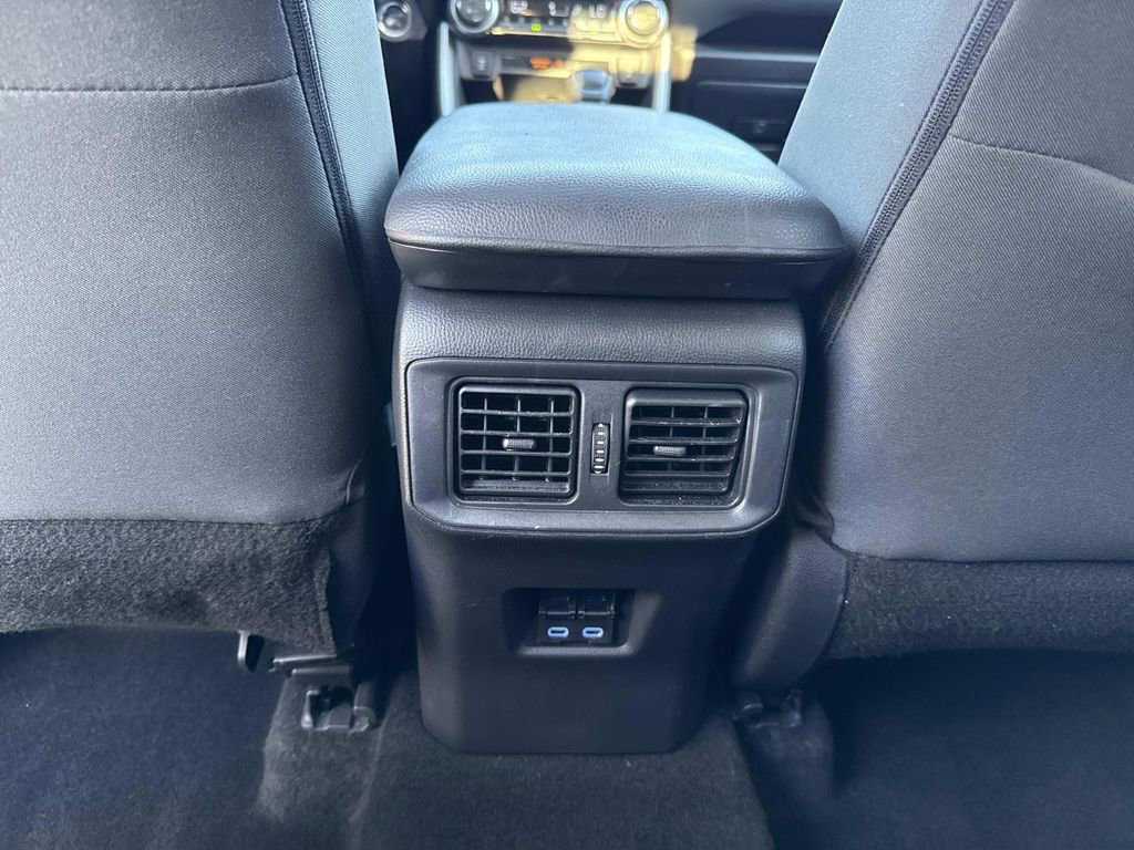 Used 2022 Toyota RAV4 XLE w/ Convenience Package image 21