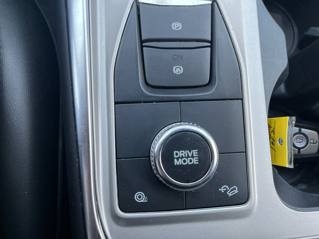 Used 2022 Ford Explorer XLT w/ Equipment Group 202A AWD/4WD image 26