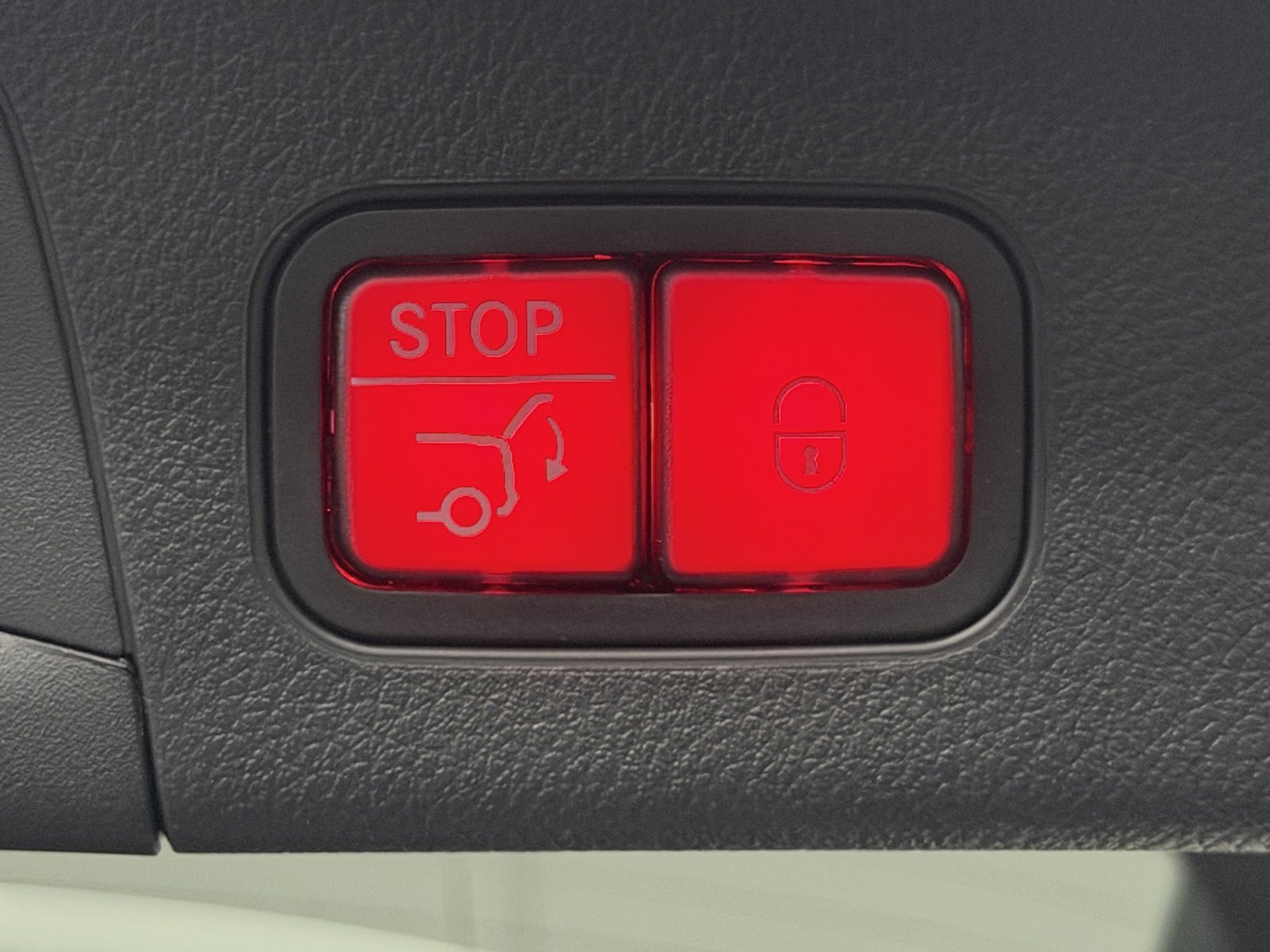 Certified 2025 Mercedes-Benz GLA 250 image 17