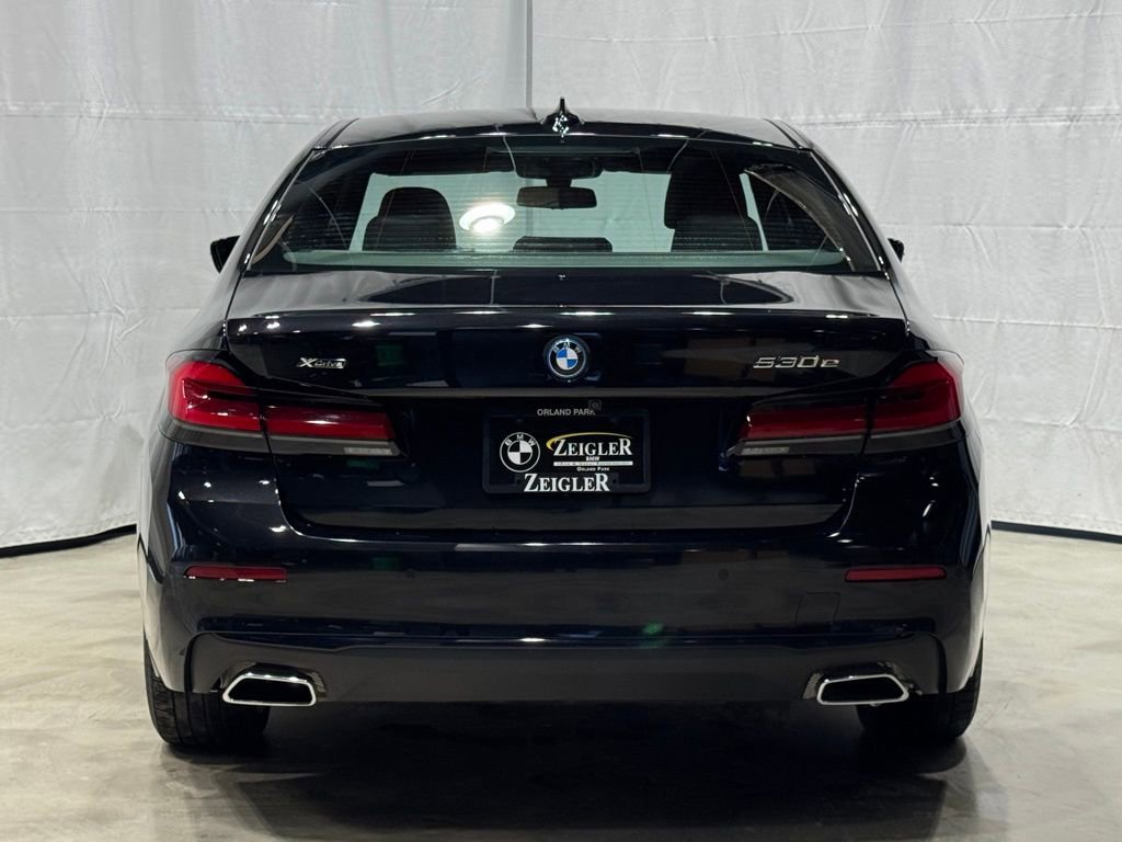 Certified 2023 BMW 530e xDrive w/ Premium Package image 5