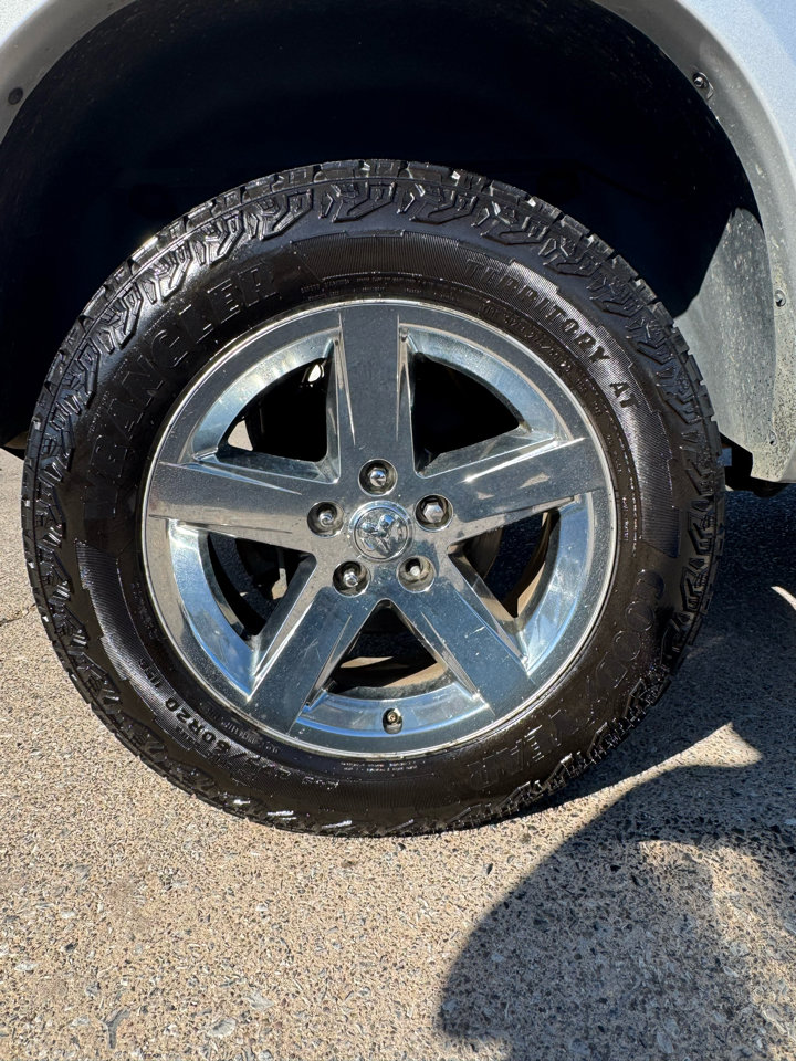 Used 2014 RAM 1500 Laramie w/ Convenience Group image 8