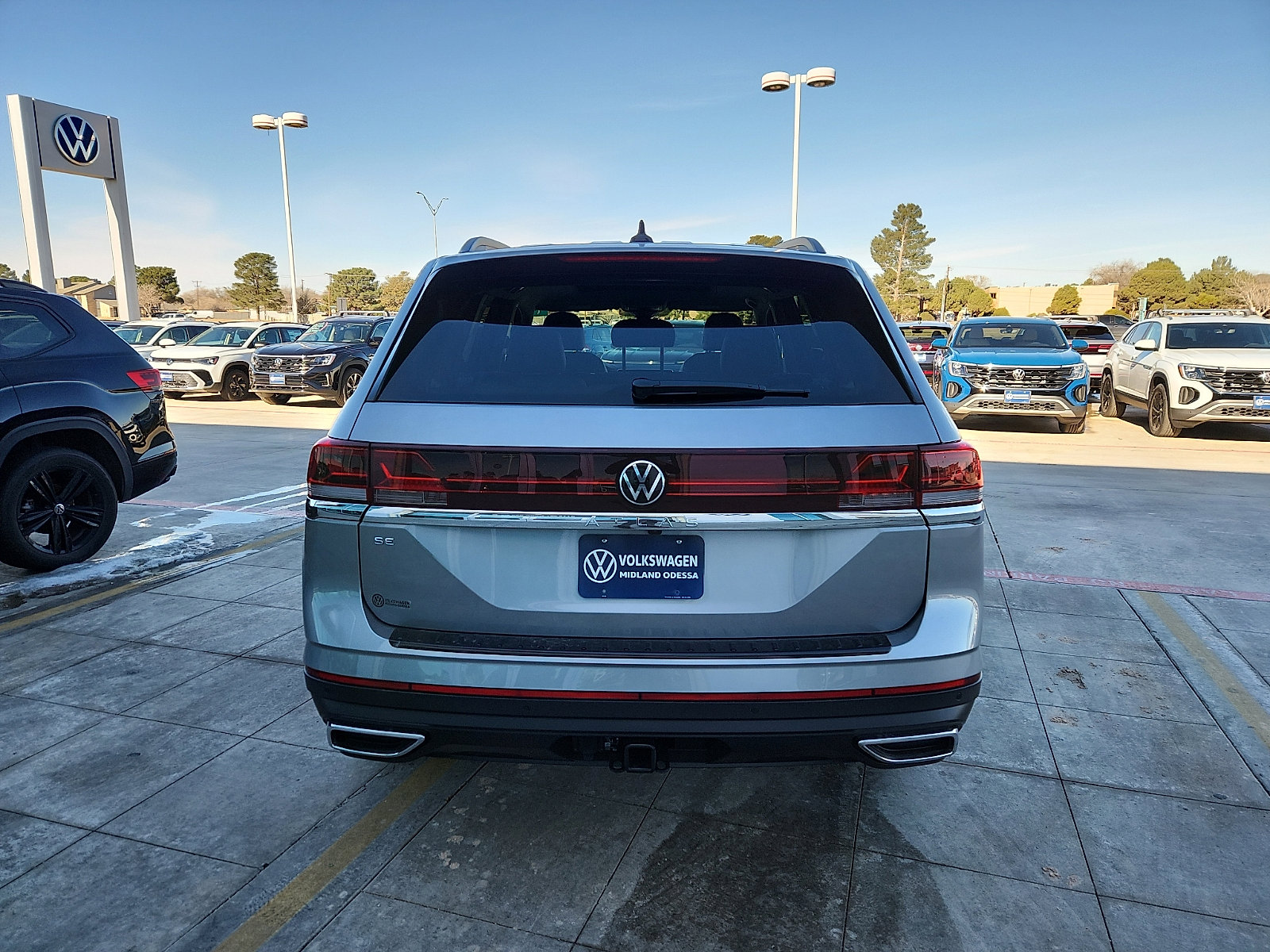 New 2026 Volkswagen Atlas SE image 6