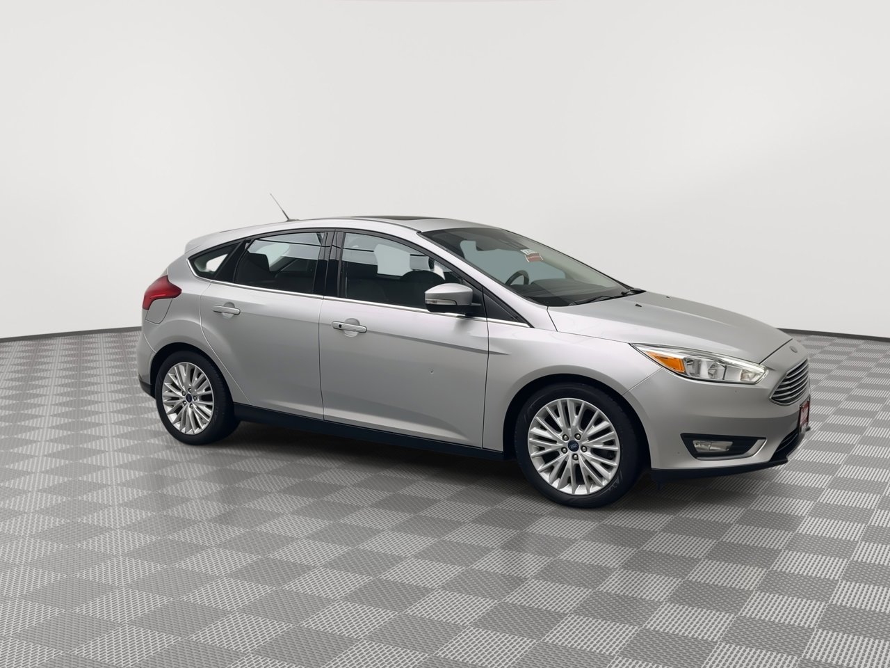 Used 2017 Ford Focus Titanium w/ Titanium Technology Package image 40