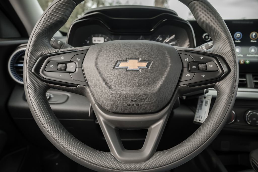 New 2026 Chevrolet Trax LS w/ LS Convenience Package FWD image 18