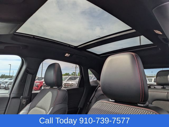 Used 2024 Ford Escape ST-Line w/ Tech Pack #1 FWD image 17