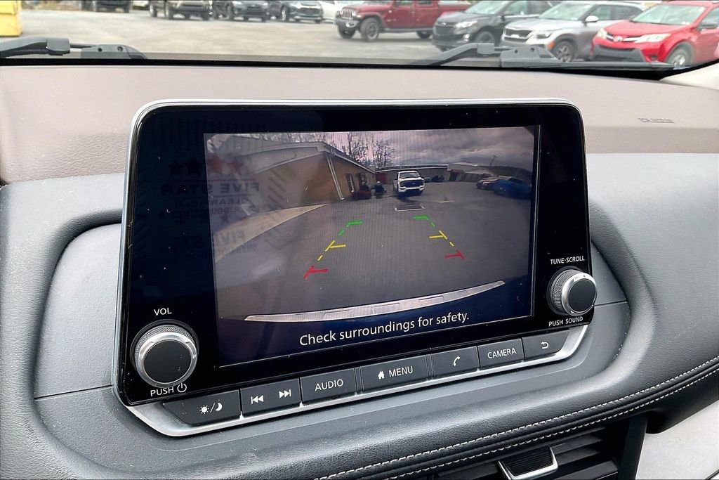 Used 2023 Nissan Rogue SV image 20